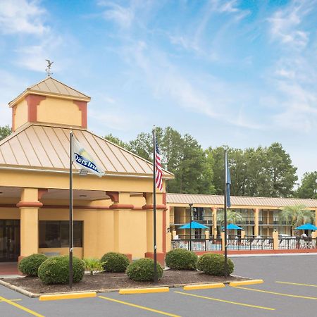Days Inn By Wyndham Orangeburg South Εξωτερικό φωτογραφία