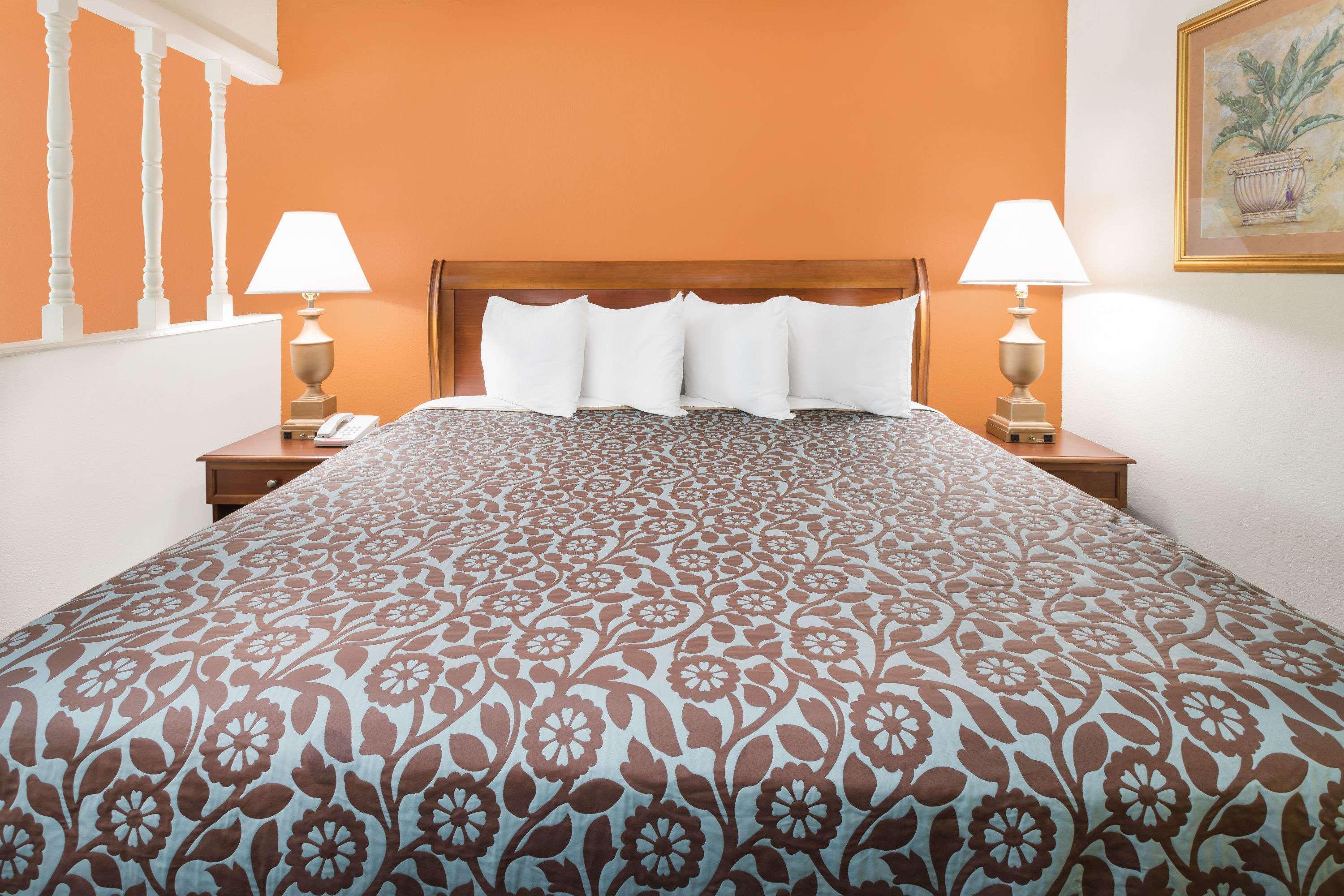 Days Inn By Wyndham Orangeburg South Εξωτερικό φωτογραφία